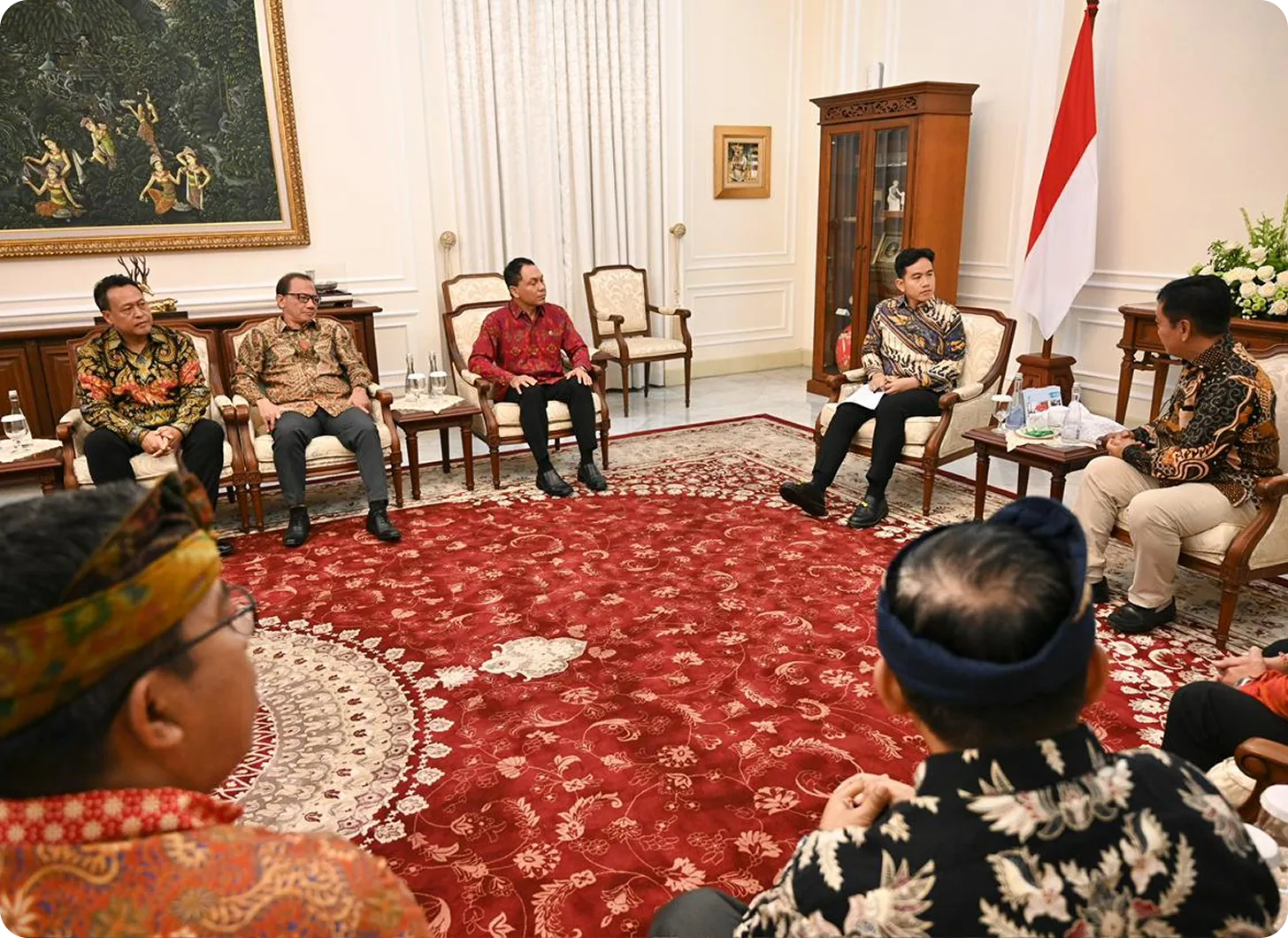 GHBC committee members in conversation during the Jakarta audience